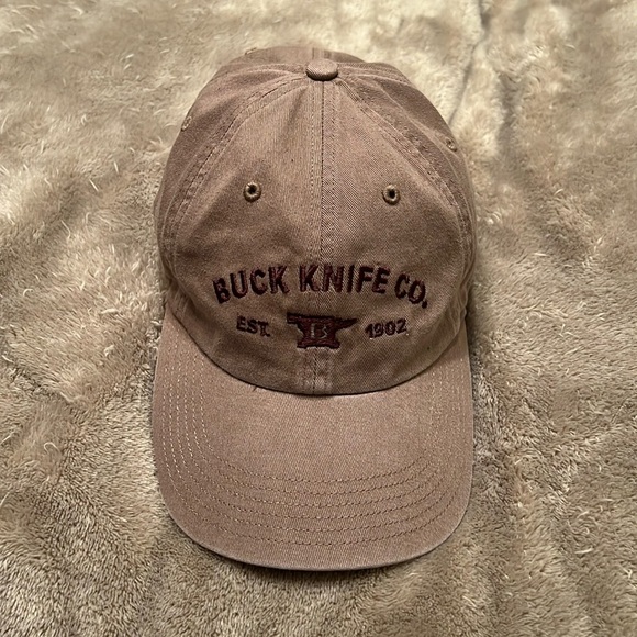 New mens BUCK KNIFE CO. adjustable hat. NWOT - Picture 1 of 3